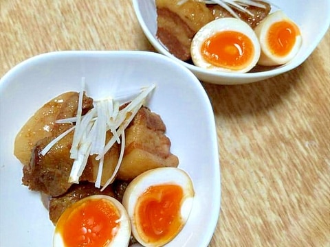 蒸して作る豚角煮☆半熟卵添え